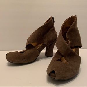 Earthies Syriana heel